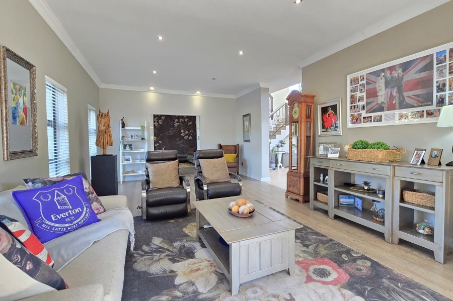 4 Bedroom Property for Sale in Graanendal Western Cape
